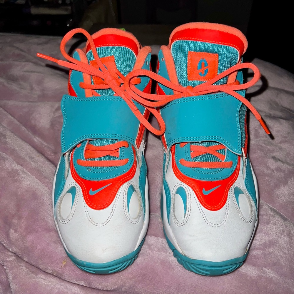 Nike Air Speed Turf GS 'Bright Turquoise' size 7Y, women’s size 8.5, men’s 7 EUC